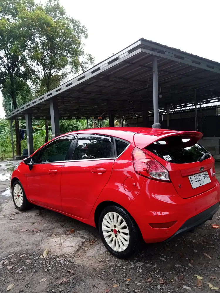 Ford Fiesta 2015 Bensin
