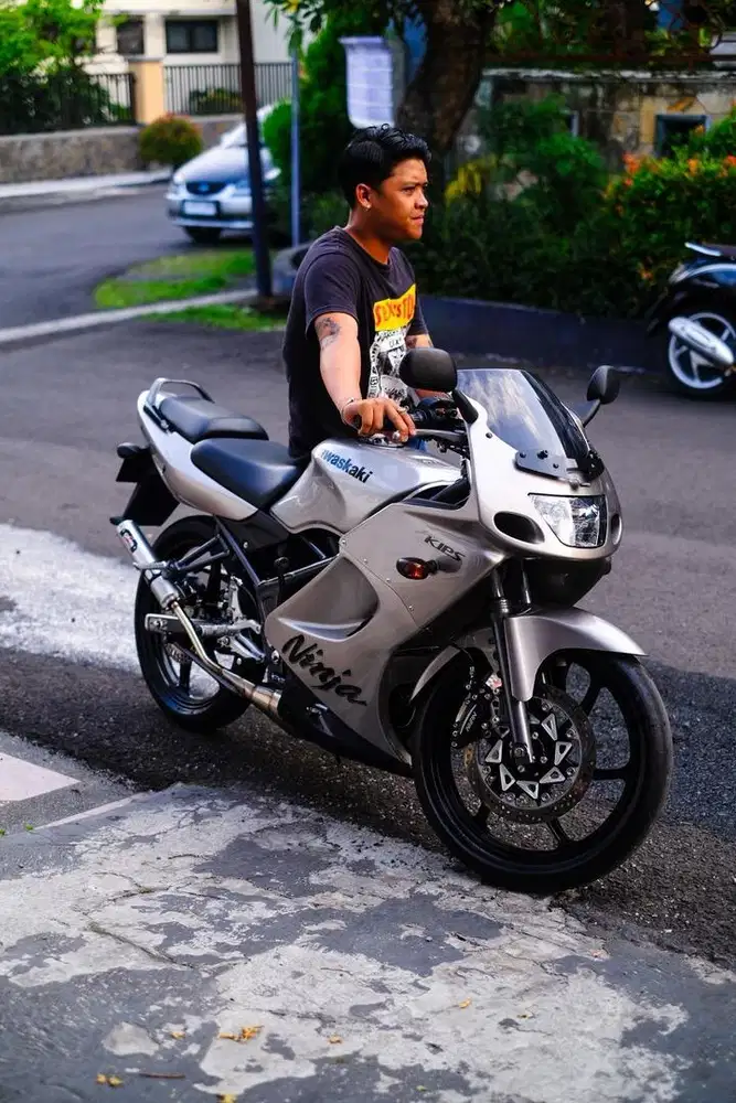 Ninja rr cbu 2002 asli silver