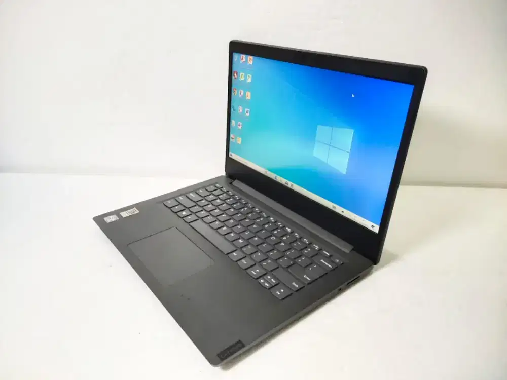 A1055 Laptop Lenovo V14-IIL Ram 8gb SSD 256gb core i7 gen10 Siap pakai
