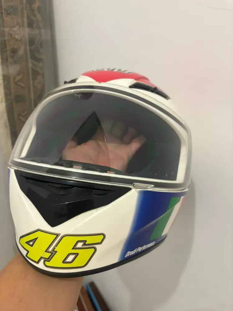 Helm agv rossi ori