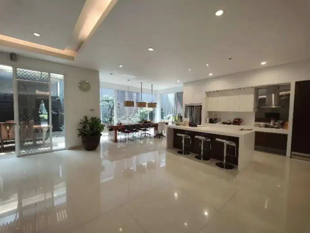 Dijual Rumah  Lux  Modern di Kota Baru Parahyangan Bandung