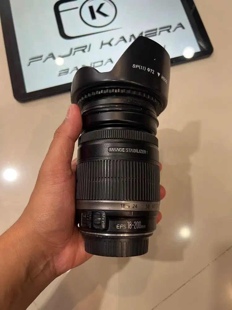 Lensa canon 18 200mm mulus murah