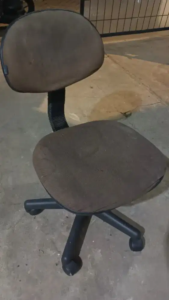 KURSI KANTOR KERJA RODA PUTAR COKLAT