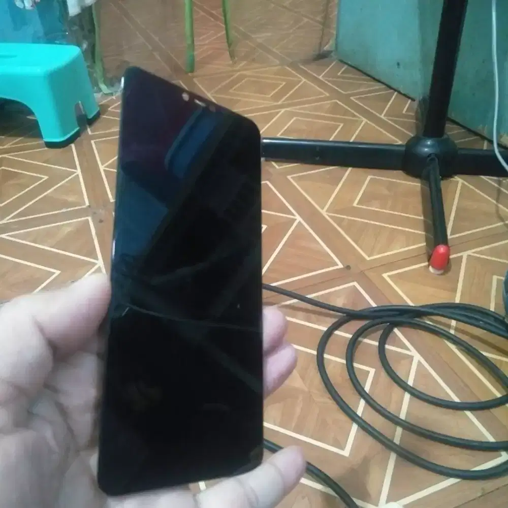 Lcd oppo a3s retak dikit tpi normal