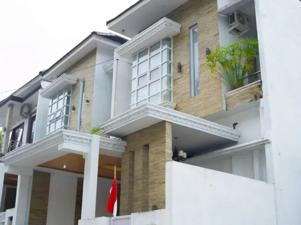 Rumah Mewah dekat  Ambarketawang  rest area