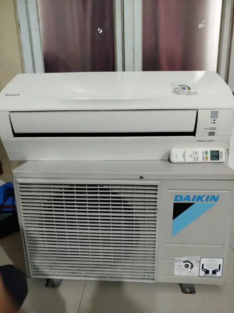Di jual AC split Daikin Thailand 1 pk plus pasang