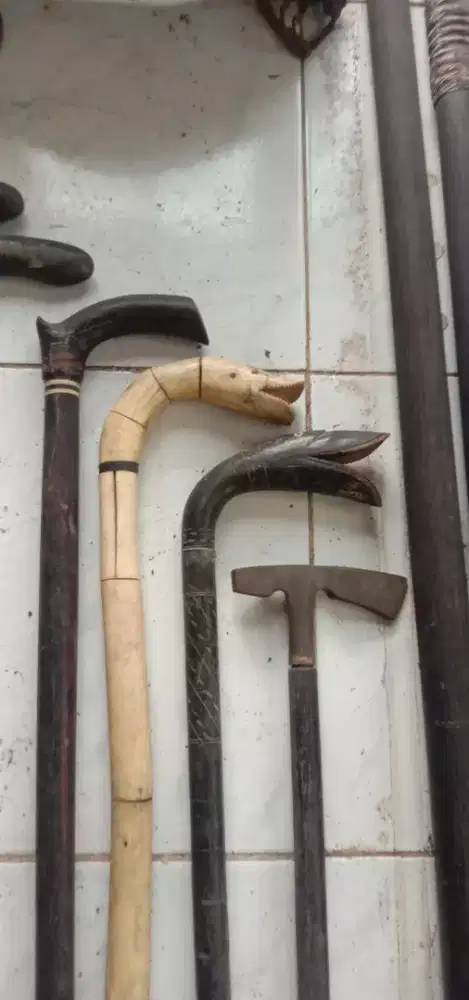 Tongkat tongkat antik