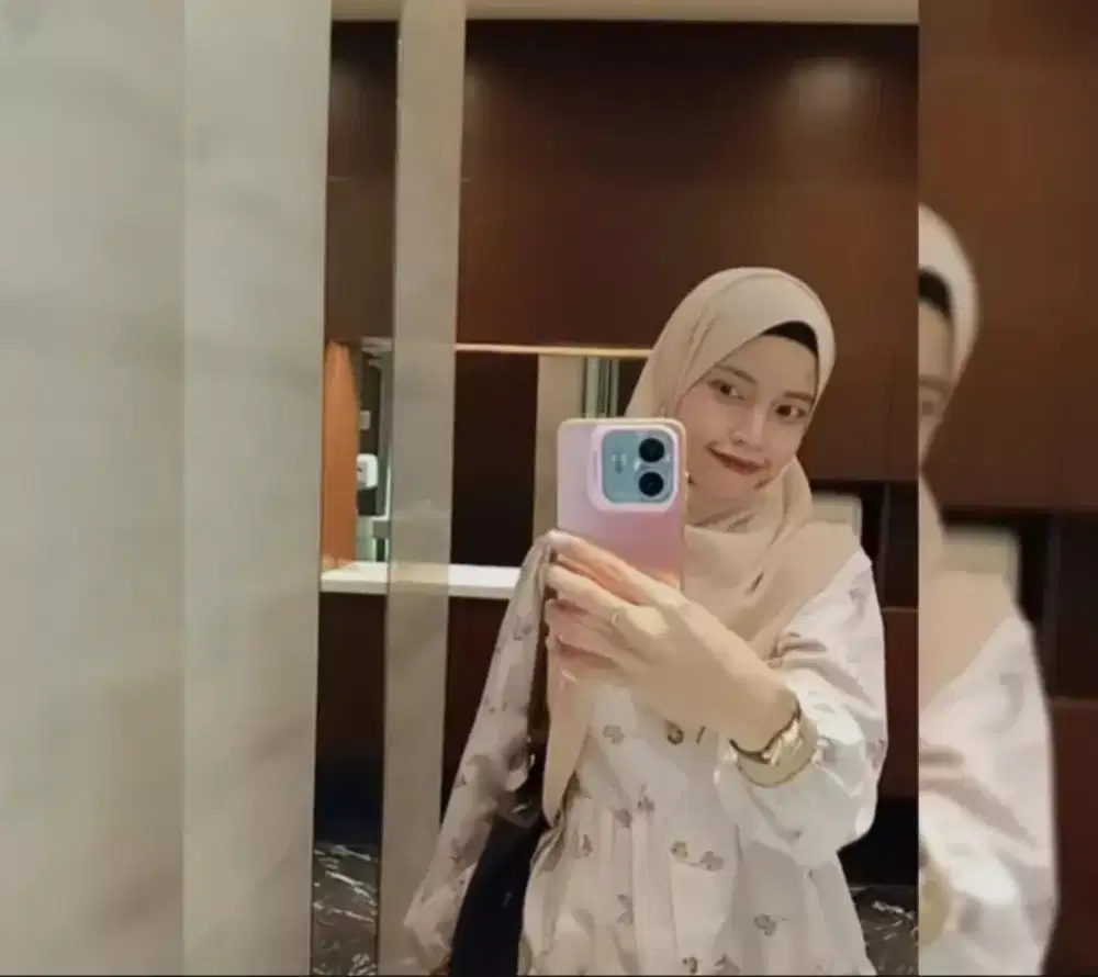 Mencari pekerjaan customer service atau admin