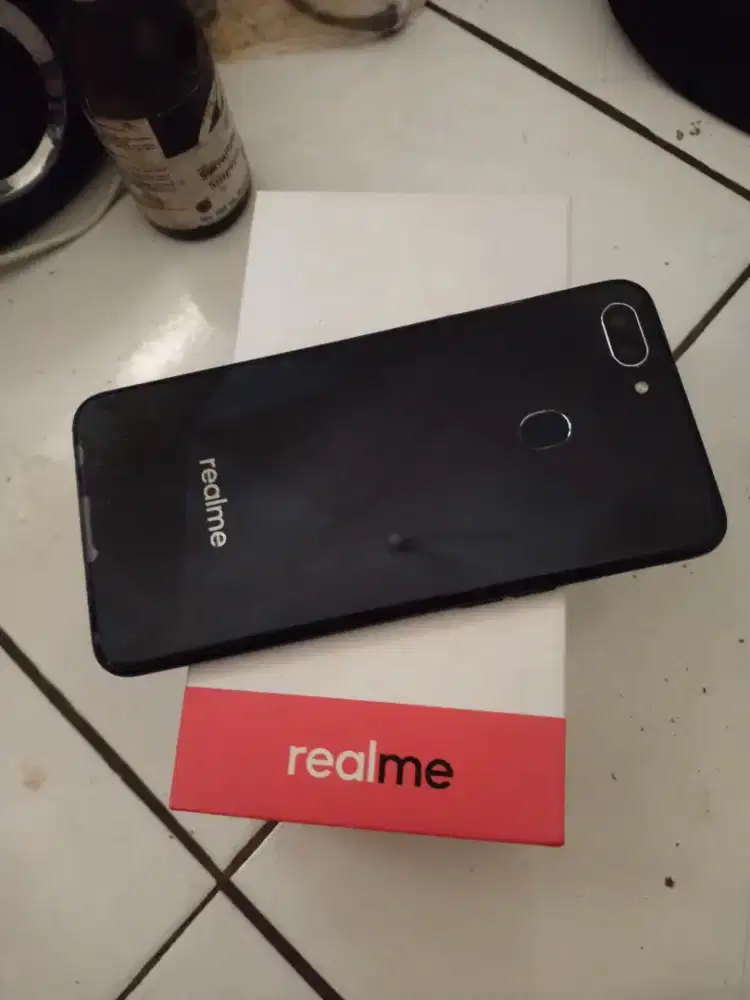 Realme 2   4/64 minus pemakaian aja fingerprint aktif