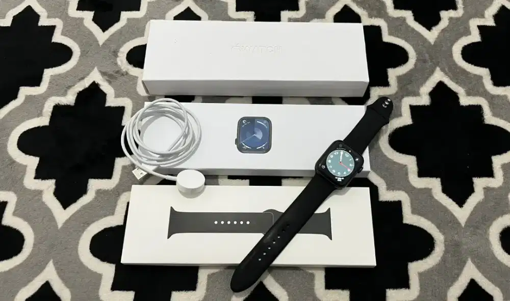 JUAL IWACTH SERIES 5 44MM BLACK