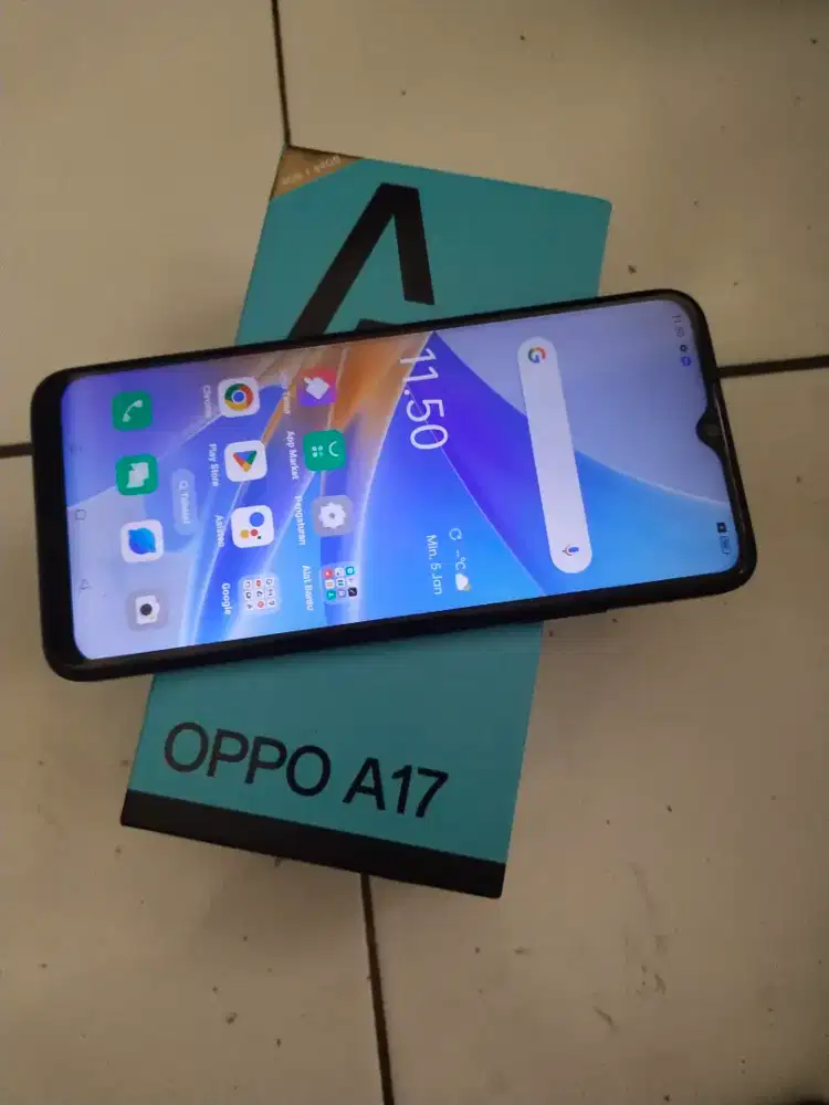 Oppo A17. 4/64 minus udh ganti LCD aman sentuhan normal