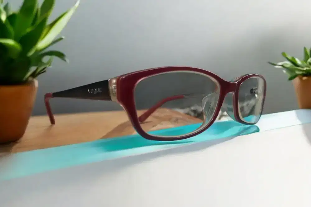 Frame kacamata vogue original preloved