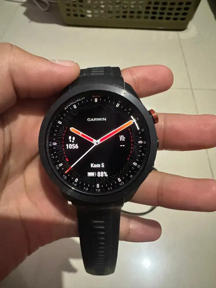 Jam garmin approach s70