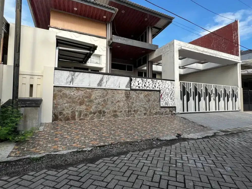 Rumah Mewah Lokasi Prestius di Waru Sidoarjo