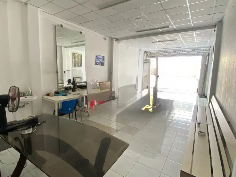 Ruko Manyar Kertoarjo HSBC, Starbucks Bonnet