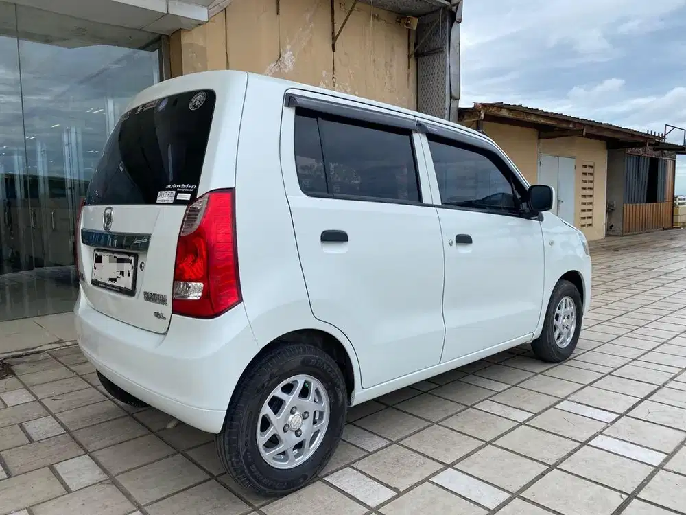 Karimun wagon gl 2019 dari baru warna putih