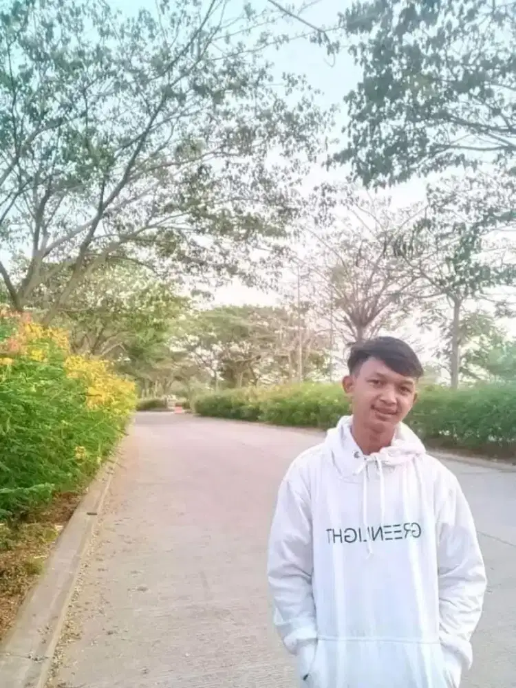 BUTUH LOKER APA AJAH