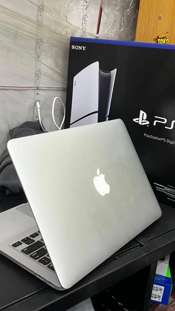 Macbook early 2015