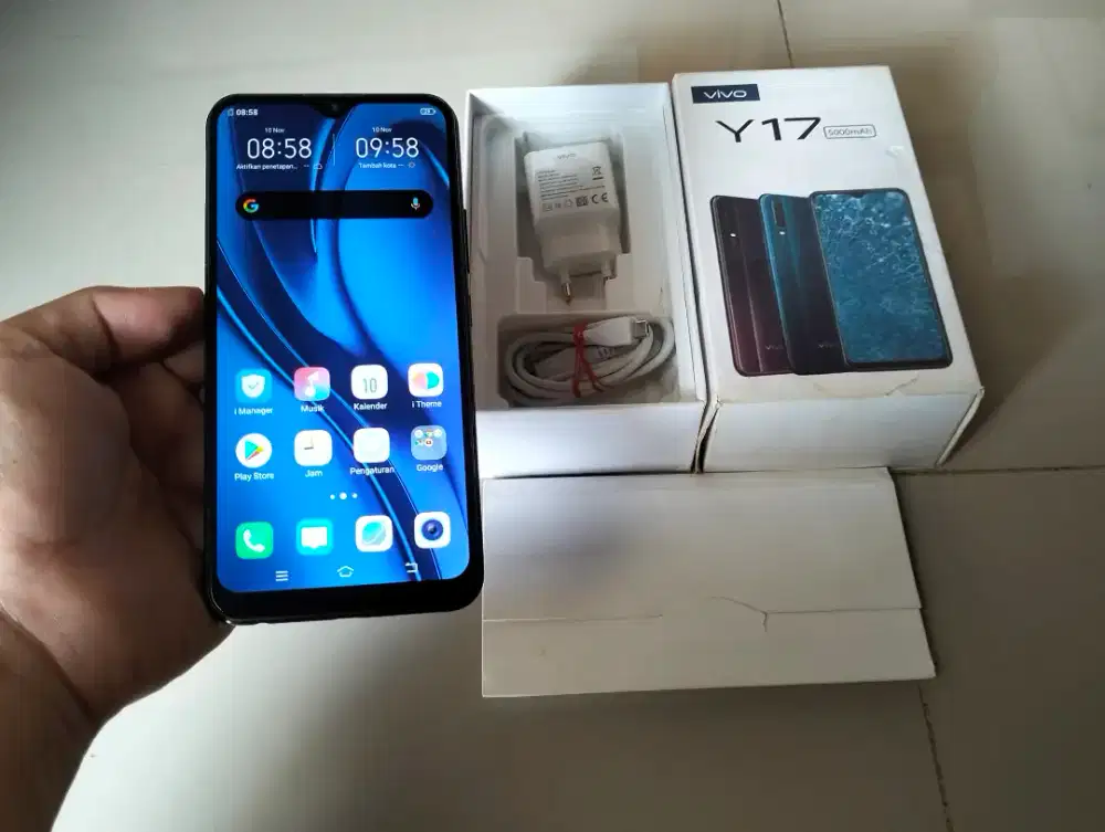 BUTUH UANG VIVO Y17 RAM 8GB / 256GB 4G LTE Duos 6.35in Finger 5000Mah