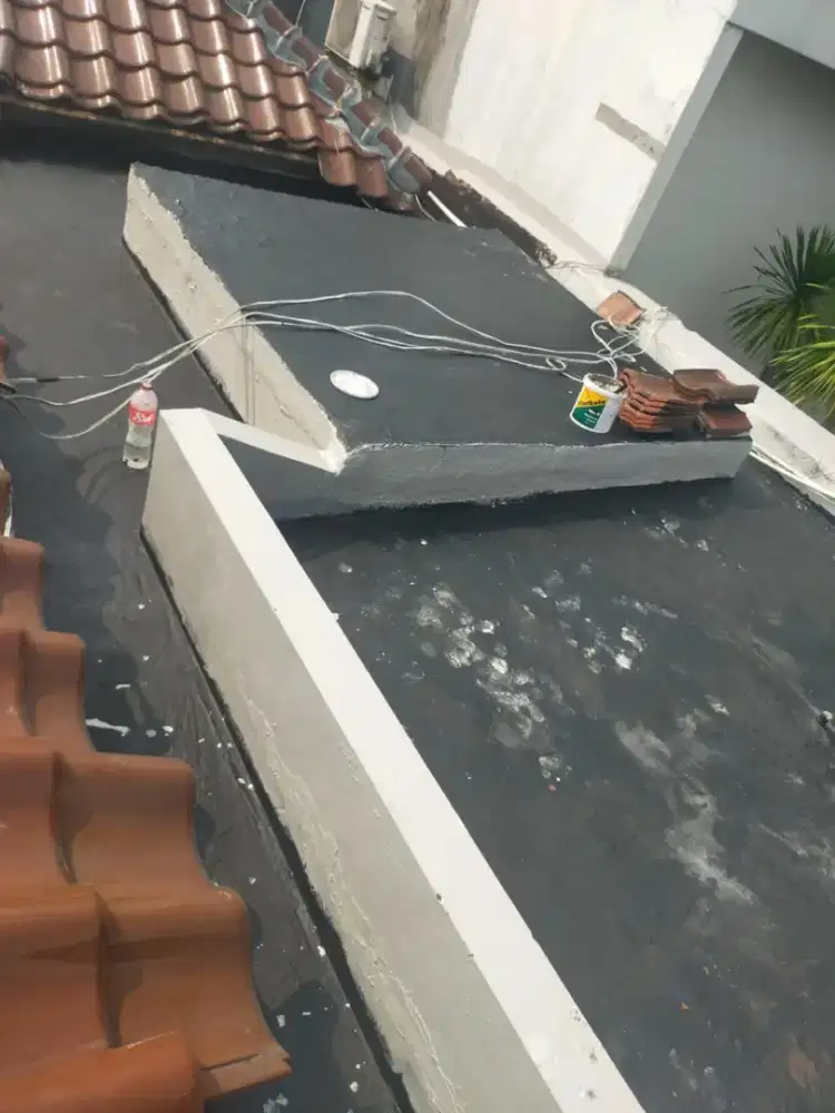 Perbaikan atap bocor dan rembes