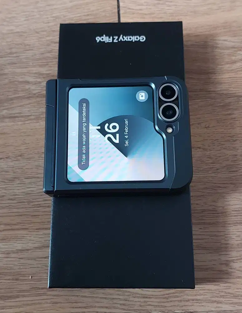 DIJUAL CEPAT! Samsung Galaxy Z Flip 6 (12/256GB) — Like New!