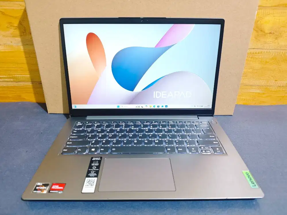 LENOVO IP Slim 3 Ryzen 3-5300U RAM 8GB SSD 512GB VGA AMD Radeon 2GB