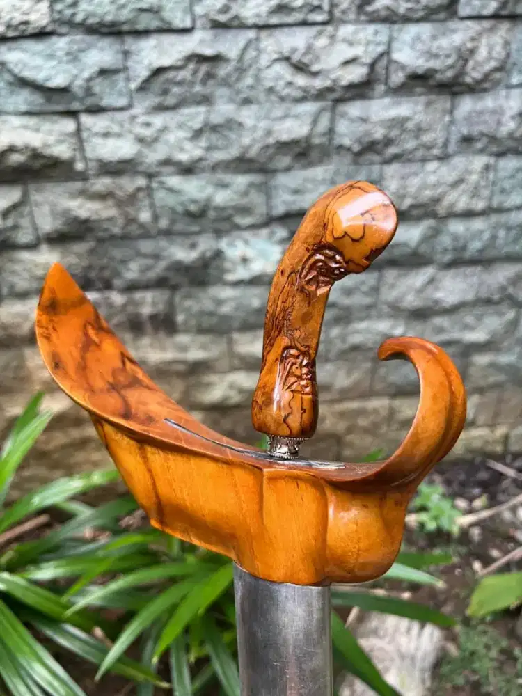 KERIS PUSAKA SI NOM ROBYONG
