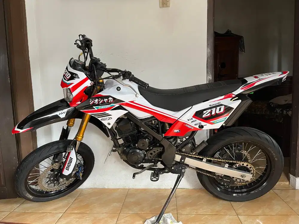 KLX BF - D Tracker - SE - 2018