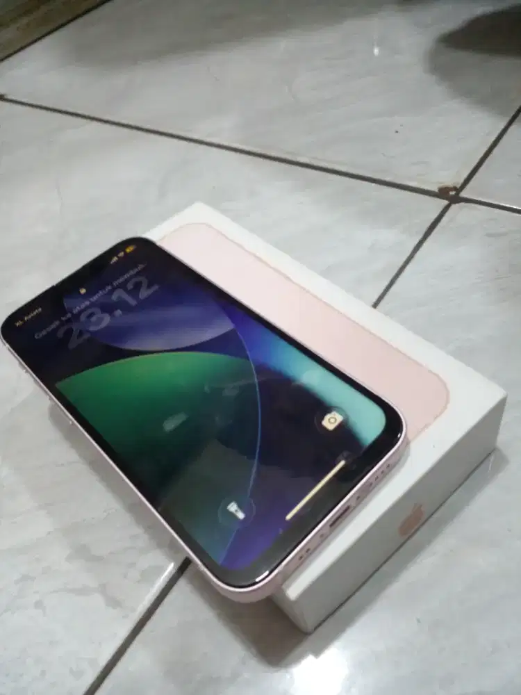 Iphone 13 mini warna pink