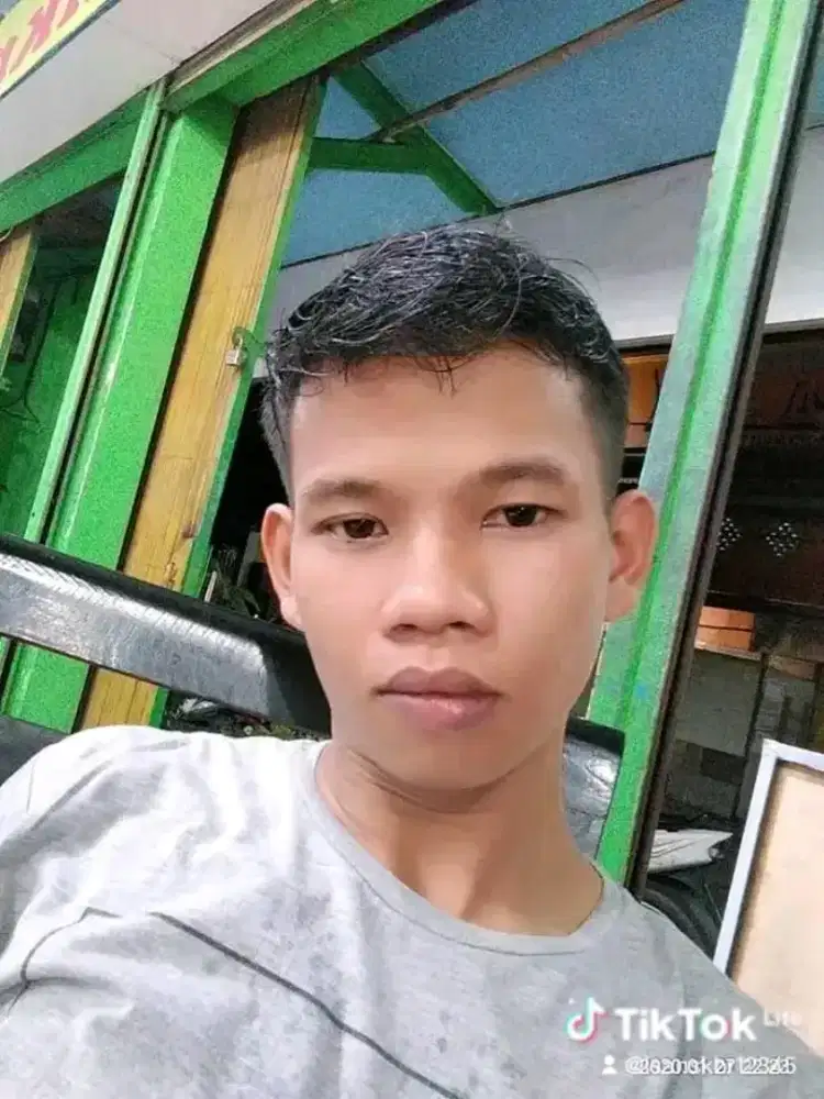 Mencari kerja apa saja