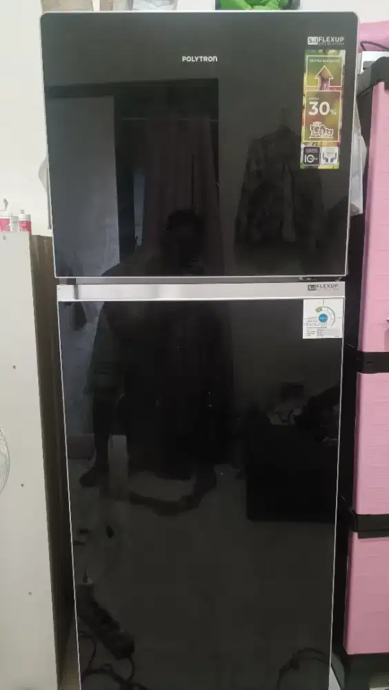 Di jual kulkas 2pt merk polytron