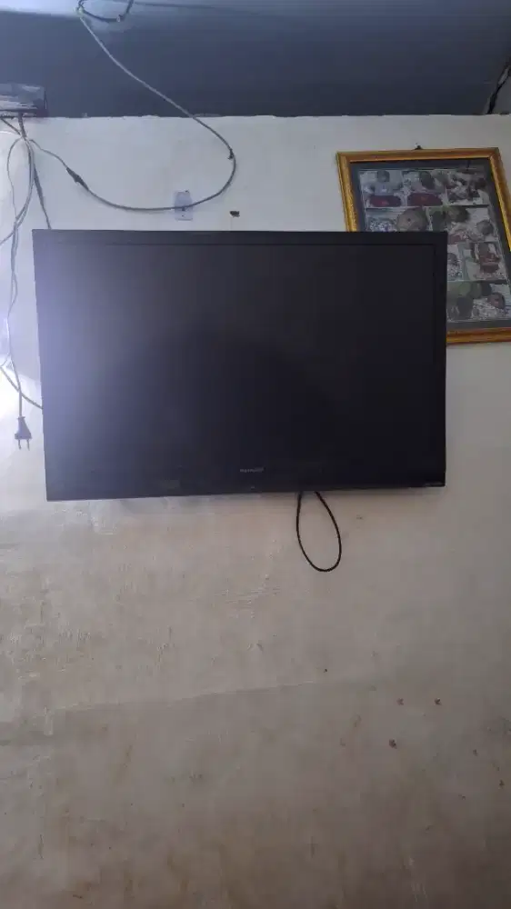 TV led Sharp 32 inchi