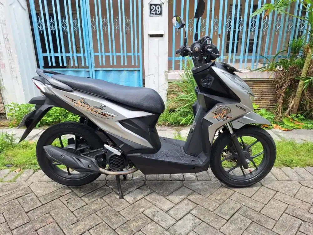 BU beat street pmk 2021 kondisi sgt bagus siap pakai samsat manyar