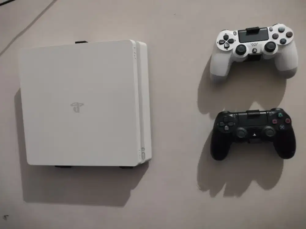 PS 4 Slim ORI 500GB JARANG PAKAI