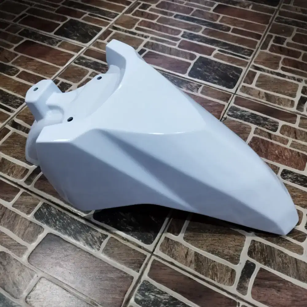 Spakbor depan Vario LED old