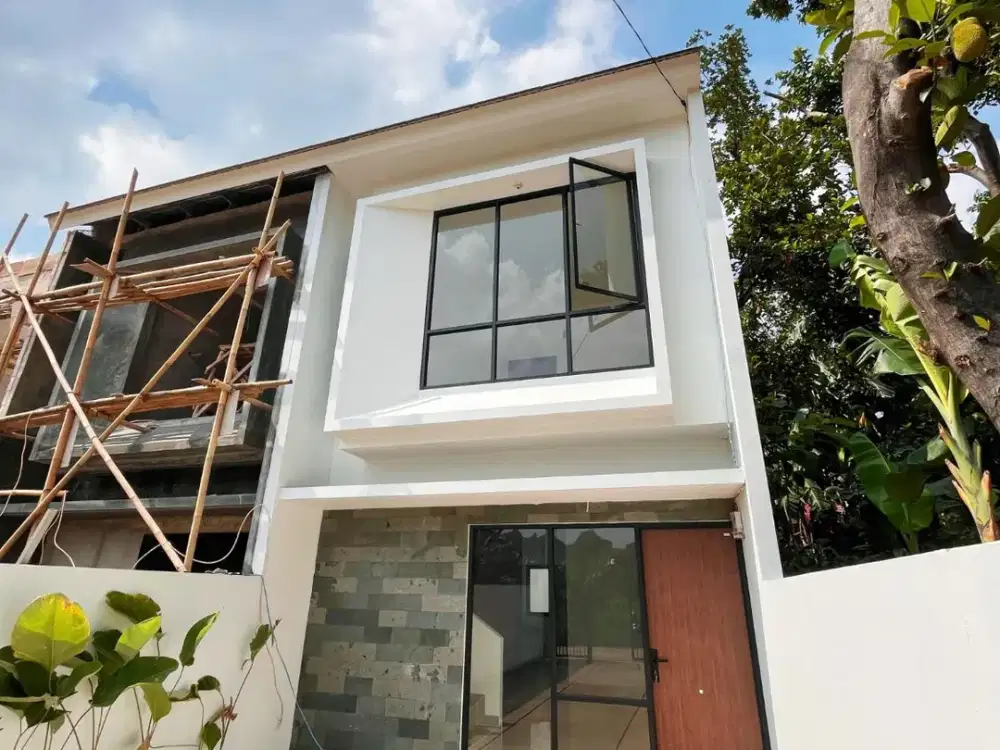 Dijual Rumah 2 Lantai Siap Huni Dekat Pool Transjakarta Komsen, Free Biaya All In