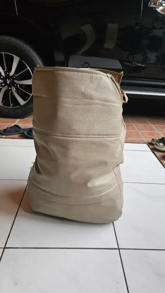 Cover jok mobil avanza 2014