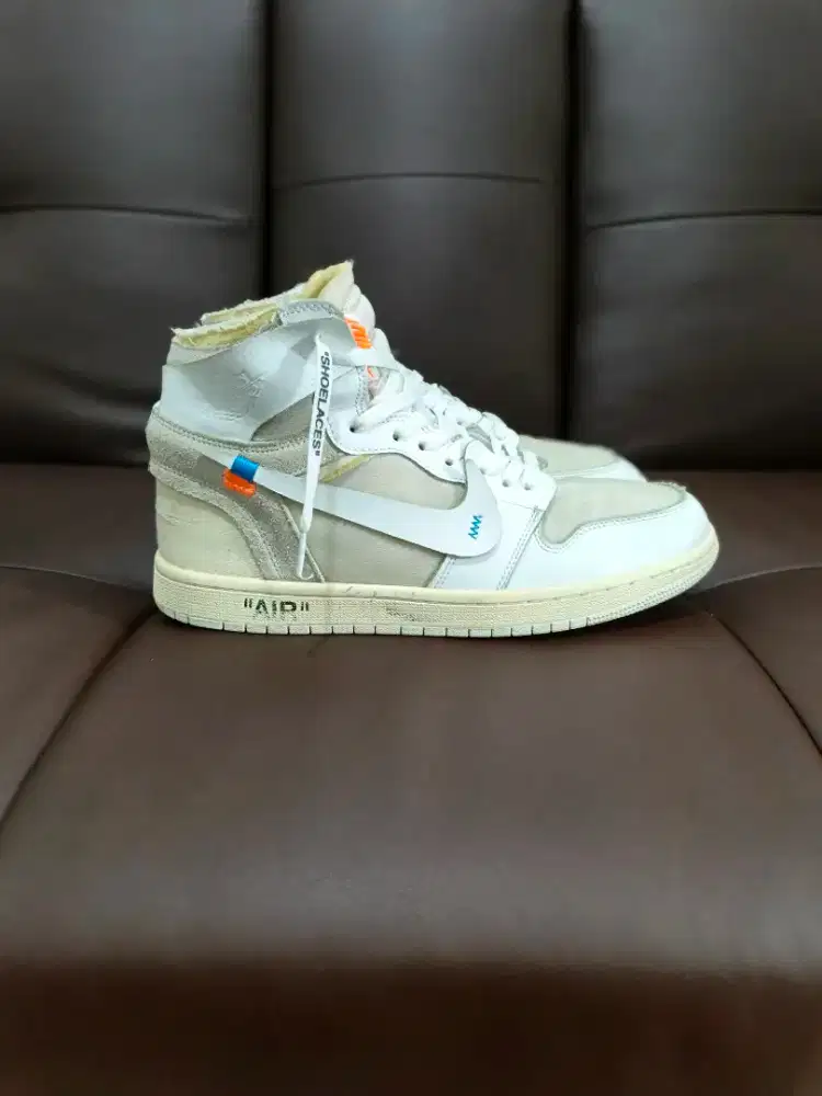 Nike Off-White x Air Jordan 1 Retro High OG Chicago.