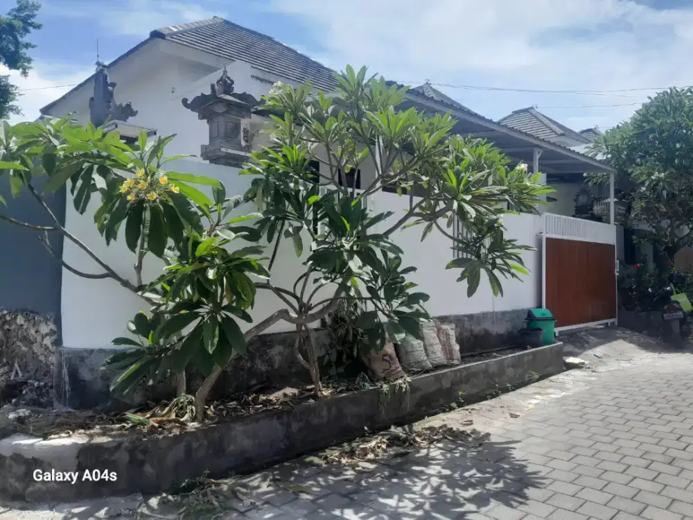 Disewakan Tanpa perantara. Rumah di nusa dua. 5 menit ke clandys dll