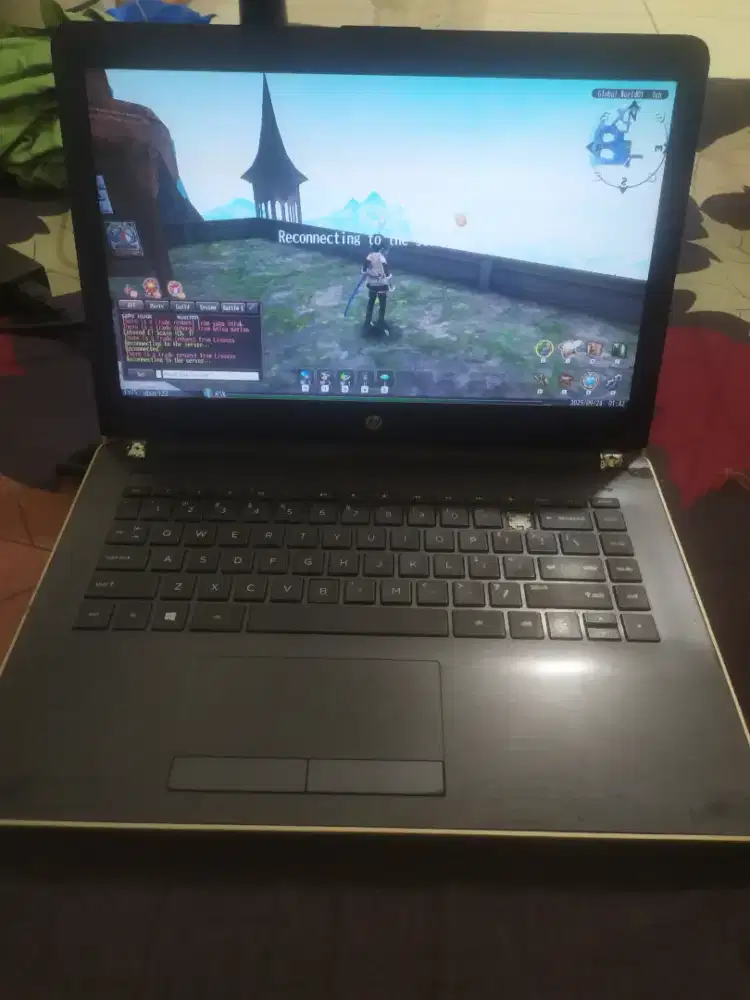 Laptop merk HP bekas pemakaian