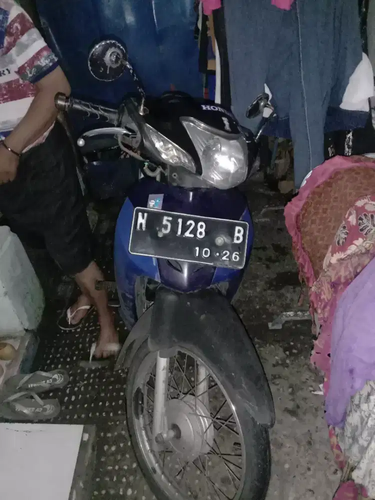 Supra fit 110 cc warna biru plat n kota