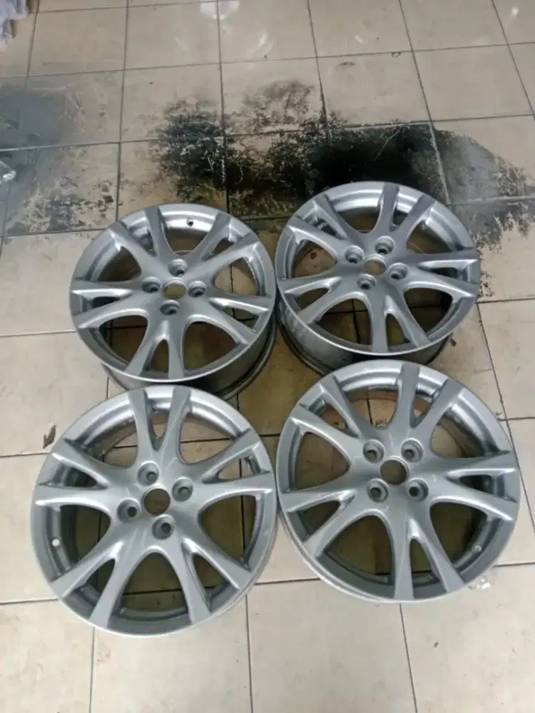 Dijual. 4pc velg mazda 2 R16