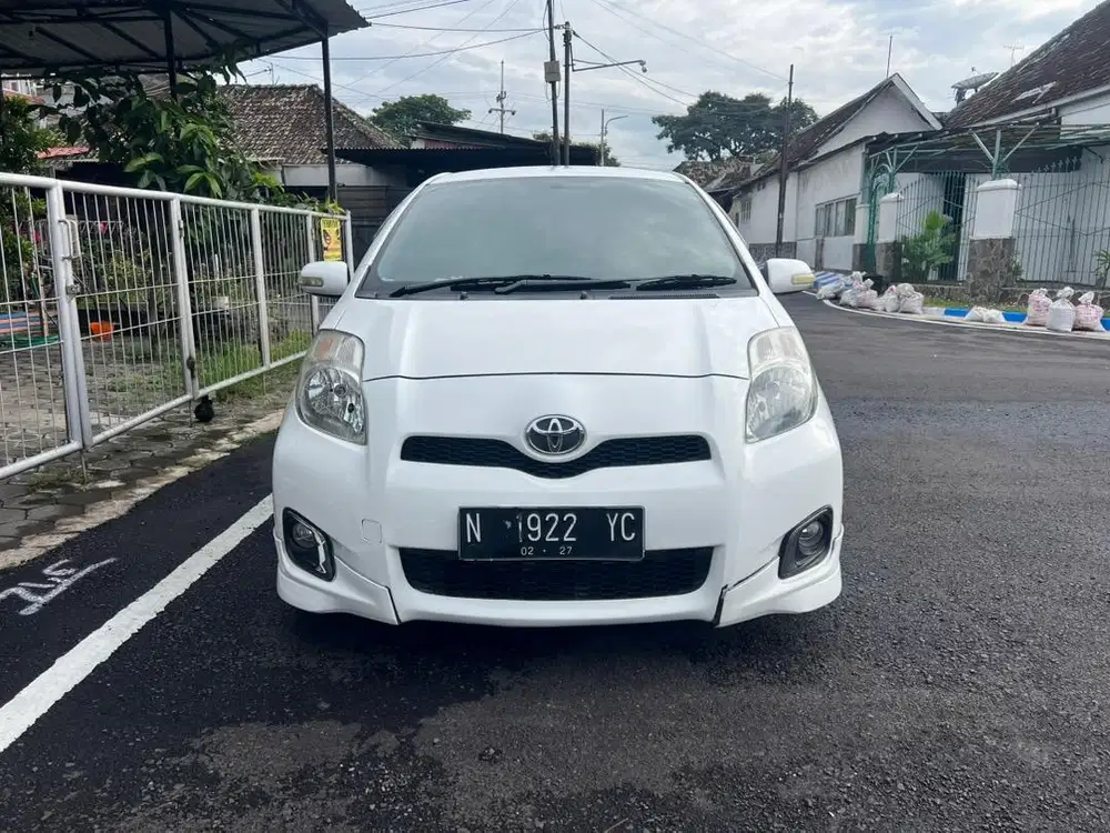 Toyota Yaris E Matic 2012