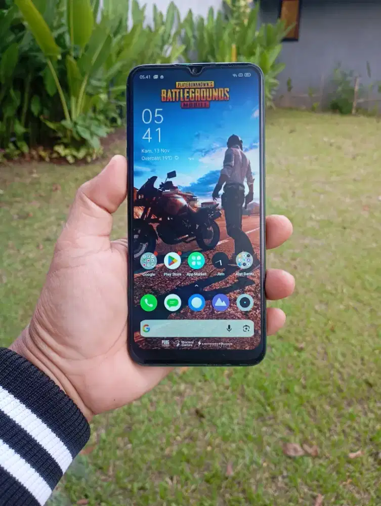 Realme 5i ram 4/64 snapd 665 second normal