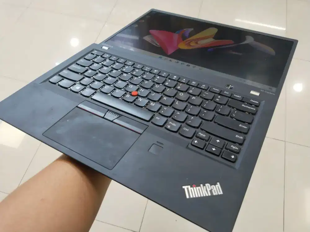 Dijual laptop Lenovo Thinkpad X280 intel i5 gen 8 ram 8GB SSD 256GB