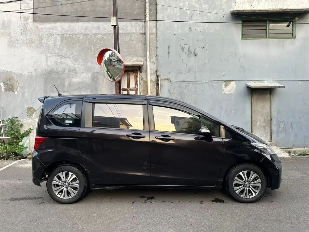Honda Freed 2013 Bensin