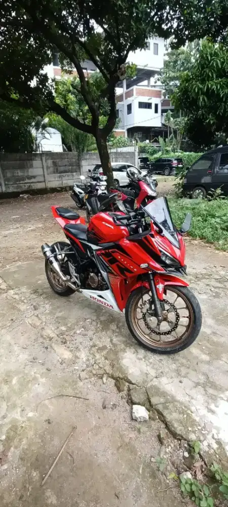 Honda CBR 150 R