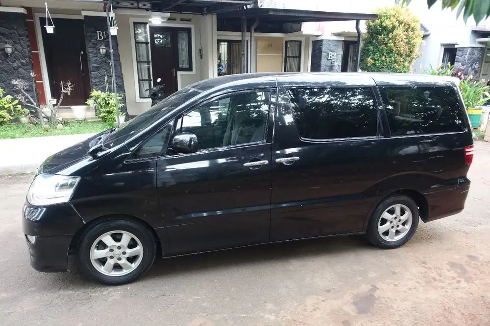 Toyota Alphard 2005 Bensin