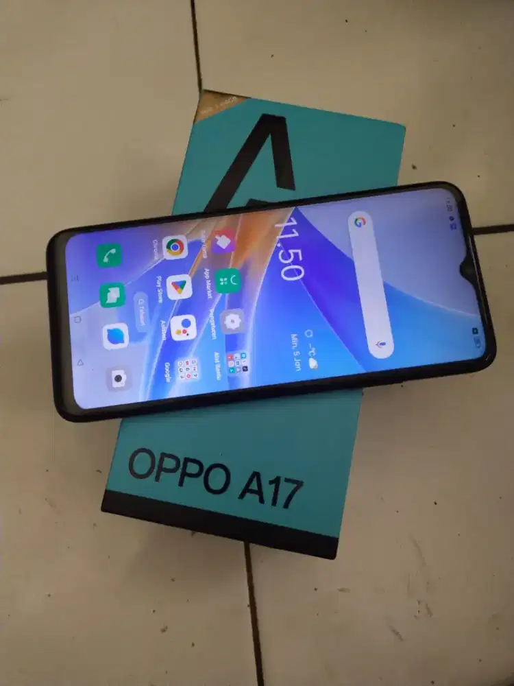Oppo A17  4/64  minus udh ganti LCD aman normal nokendala