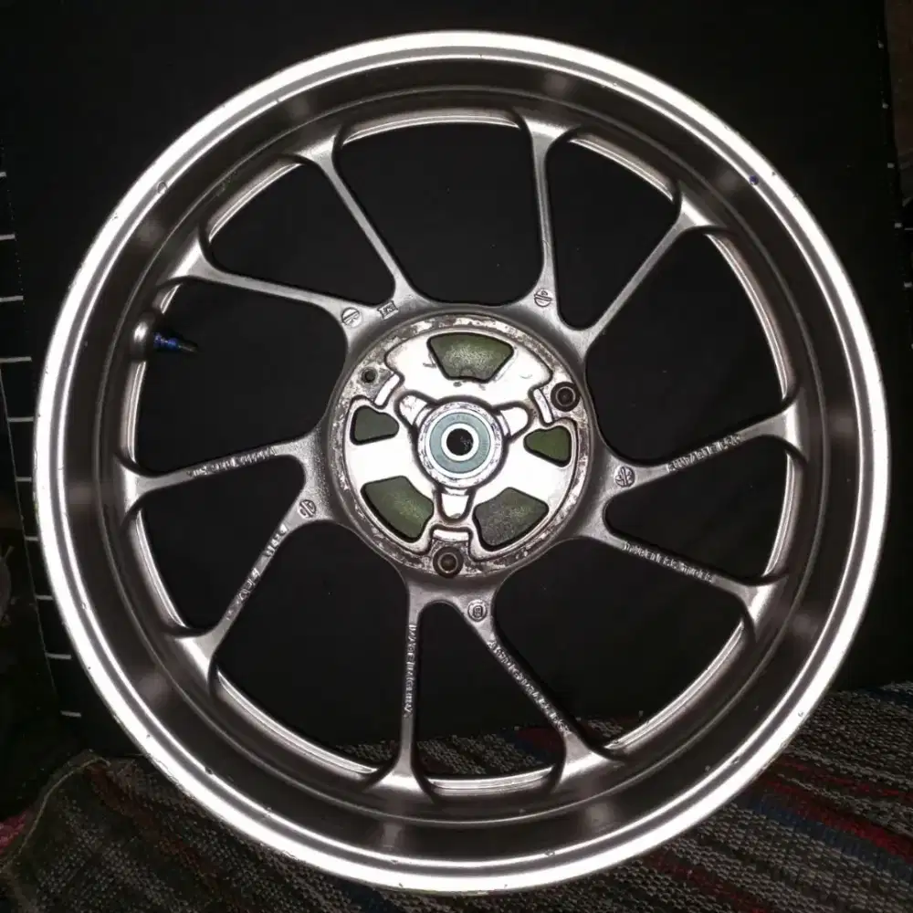 Velg Original Yamaha R15 V3 NEGO